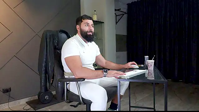 Snapshot of mattmasterss chatting on January 4, 2025, 5:37 am mattmasterss online show from January 4, 2025, 5:37 am