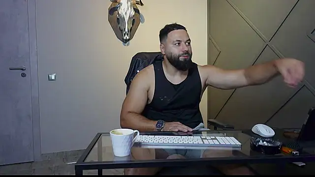 Snapshot of mattmasterss chatting on September 10, 2025, 6:30 pm mattmasterss online show from September 10, 2025, 6:30 pm