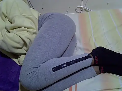 Ma-yolo001 online show from February 11, 2026, 8:58 pm