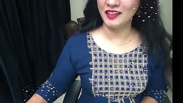 Arushisingh8888 online show from June 3, 2026, 9:56 am