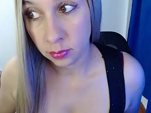 Dana idagiraldo37 online show from January 8, 2026, 1:24 pm