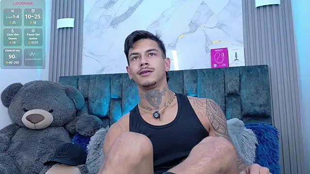 JAYCOB00 online show from May 15, 2026, 2:07 am