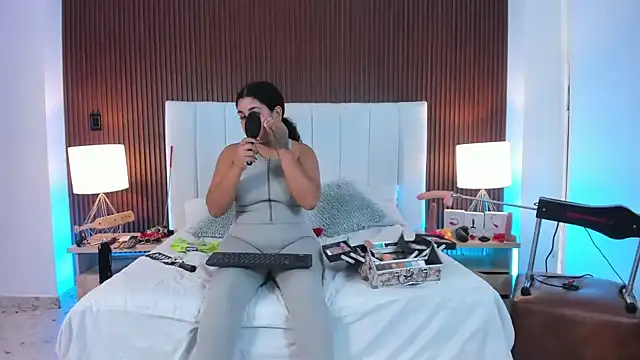 Liana Asaff online show from January 13, 2025, 7:21 pm