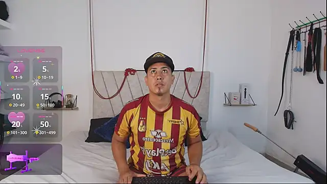 Liana Asaff online show from December 16, 2025, 6:02 pm