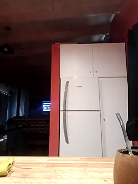 Snapshot of manucho2023 chatting on December 20, 2025, 4:25 pm manucho2023 online show from December 20, 2025, 4:25 pm