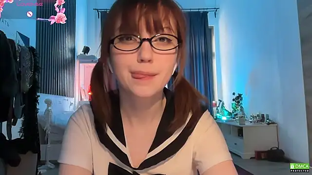 electric babe online show from April 18, 2026, 11:14 am