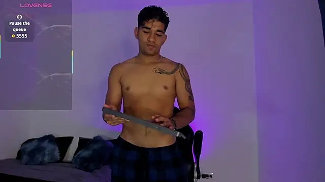 valentino santoss online show from February 13, 2026, 6:37 pm