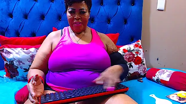 ebonycandy10 online show from September 9, 2025, 3:39 am
