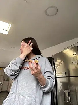 Princ3ssgabi online show from February 12, 2025, 2:10 pm