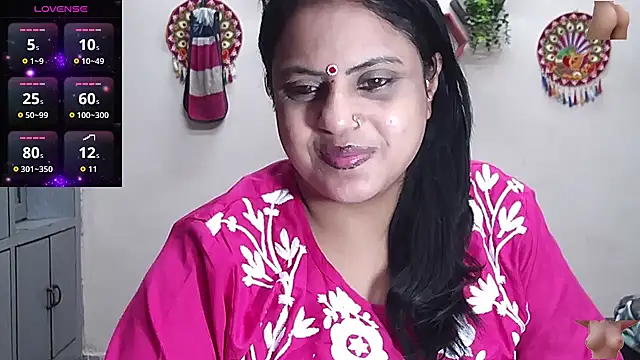 Sexy komolika online show from October 1, 2025, 3:40 pm