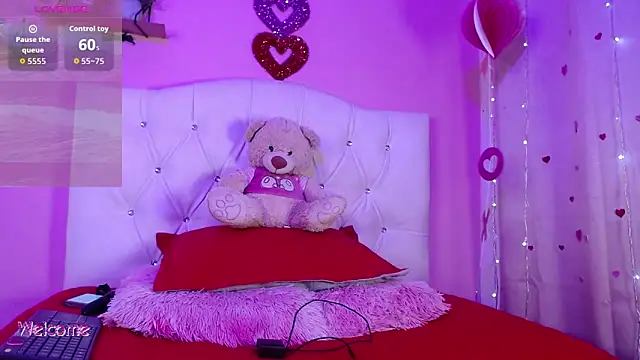 HECATE 23 online show from April 16, 2026, 3:13 pm