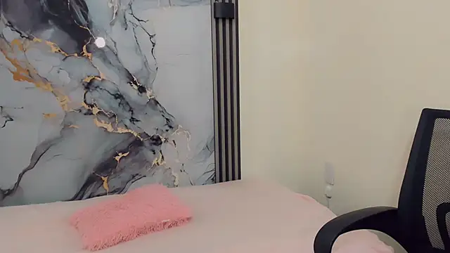 Rubi 30 online show from December 19, 2025, 11:17 am