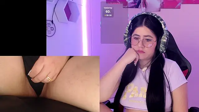 DanielaHang online show from January 22, 2025, 1:11 pm