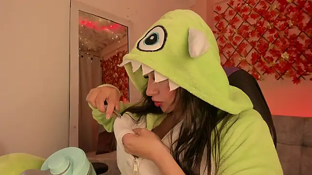 Sweet Candies online show from March 1, 2025, 12:39 am