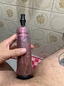 MalvadoFavorito28 online show from April 27, 2026, 7:23 pm