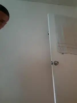 andresbigcock9 online show from October 26, 2025, 9:42 pm