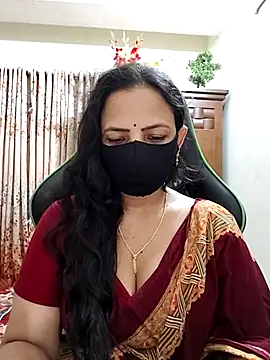 Payel-Sen online show from April 18, 2026, 7:07 pm