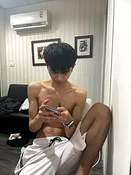 Snapshot of mumuowl chatting on October 7, 2025, 4:26 pm mumuowl online show from October 7, 2025, 4:26 pm