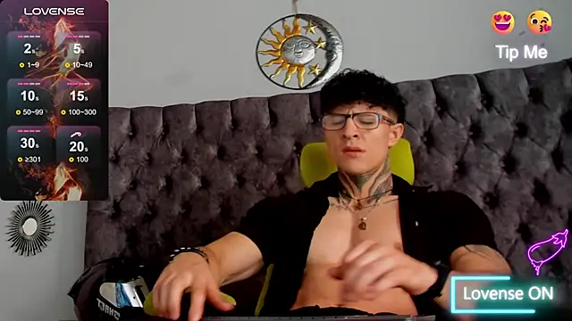 Snapshot of Jeins_carter chatting on January 16, 2025, 5:01 pm Jeins carter online show from January 16, 2025, 5:01 pm