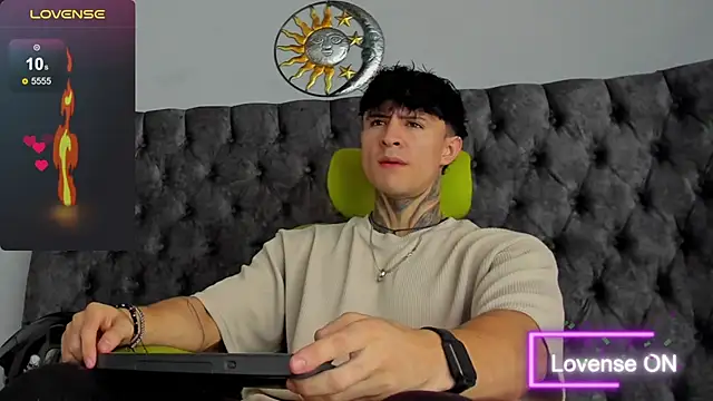 Snapshot of Jeins_carter chatting on February 26, 2025, 1:30 pm Jeins carter online show from February 26, 2025, 1:30 pm