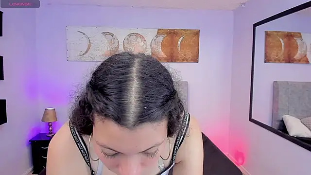 Lana stone  online show from March 4, 2025, 6:47 am