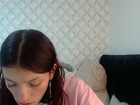 Emma-Wilson online show from February 3, 2026, 4:10 am