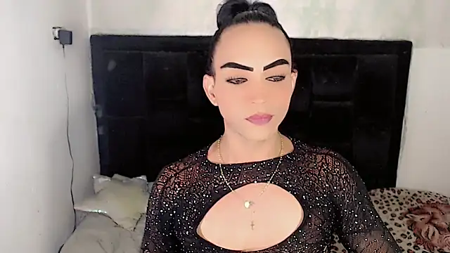 Michell Queen online show from April 22, 2026, 6:16 am