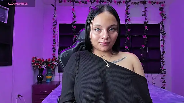 sweelanna   online show from December 23, 2025, 2:20 am