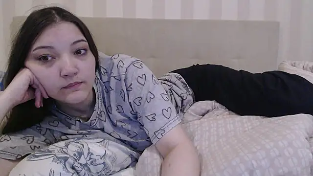 AlisaDevis online show from May 23, 2026, 5:12 am