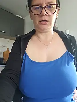 KristenVega online show from May 19, 2026, 8:09 am