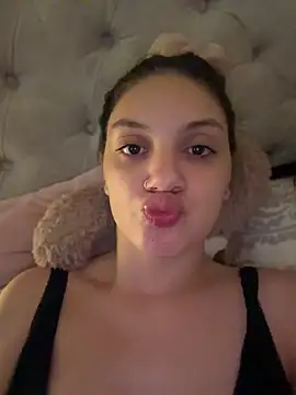 Snapshot of EmilyS__ chatting on May 30, 2026, 4:53 am EmilyS online show from May 30, 2026, 4:53 am