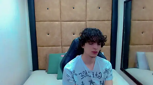 Sr BonnyEthan online show from December 27, 2024, 1:39 pm