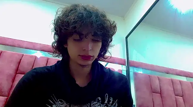 Sr BonnyEthan online show from February 3, 2025, 1:30 pm