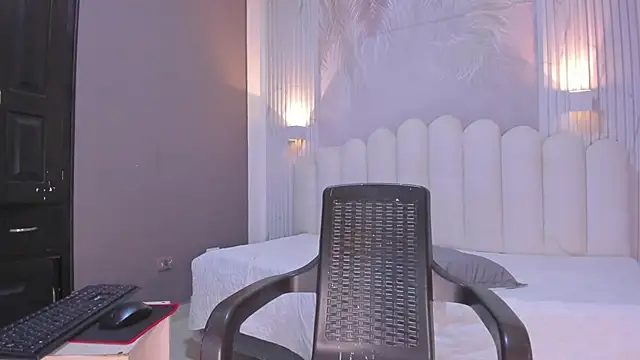 NastassjaCandy online show from March 4, 2026, 7:42 pm