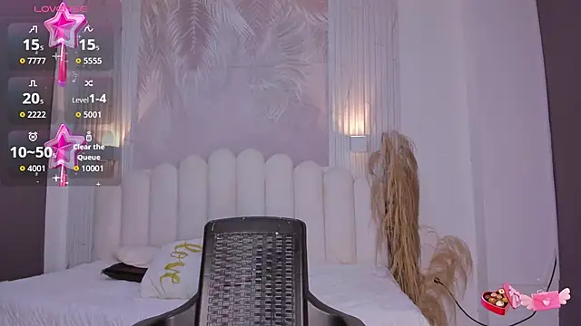 NastassjaCandy online show from April 17, 2026, 8:12 pm