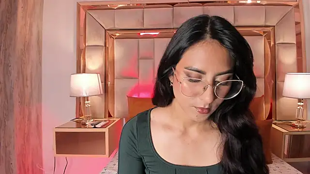 DaraBeckett online show from January 28, 2025, 12:11 pm