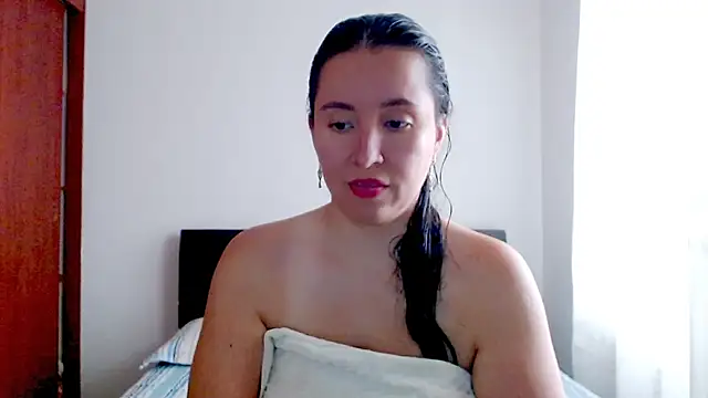 emely sexx20 online show from November 28, 2025, 4:42 pm