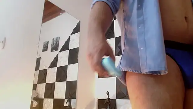 BrianMalonee online show from February 8, 2025, 4:47 pm