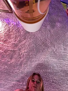 selenaluvv online show from April 3, 2026, 2:59 pm