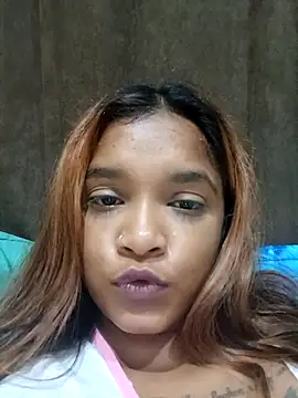 Indianqueen03 online show from February 28, 2025, 8:39 pm