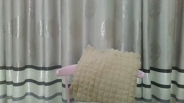 Snapshot of Fine_assie chatting on February 3, 2026, 2:53 am Fine assie online show from February 3, 2026, 2:53 am