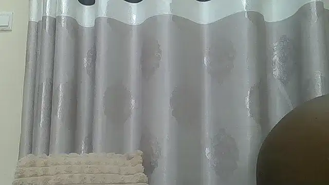 Snapshot of Fine_assie chatting on February 4, 2026, 9:20 pm Fine assie online show from February 4, 2026, 9:20 pm