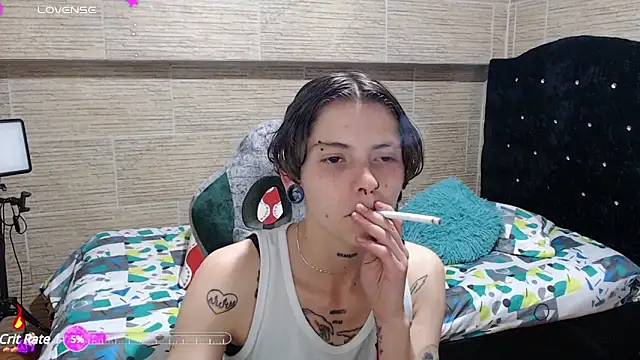 Snapshot of pretty_cristal69 chatting on December 18, 2024, 3:15 am pretty cristal69 online show from December 18, 2024, 3:15 am