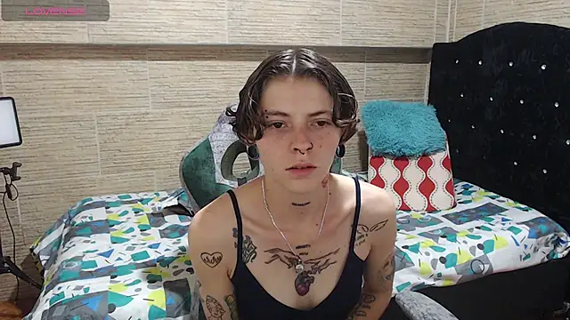 Snapshot of pretty_cristal69 chatting on December 21, 2024, 1:15 am pretty cristal69 online show from December 21, 2024, 1:15 am