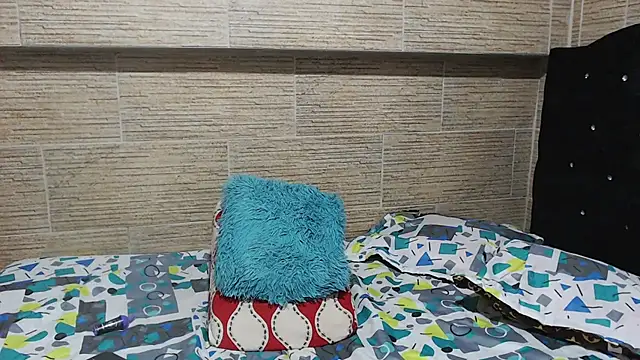 Snapshot of pretty_cristal69 chatting on January 18, 2025, 7:59 am pretty cristal69 online show from January 18, 2025, 7:59 am