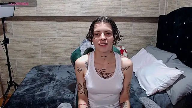 Snapshot of pretty_cristal69 chatting on February 26, 2025, 10:31 pm pretty cristal69 online show from February 26, 2025, 10:31 pm