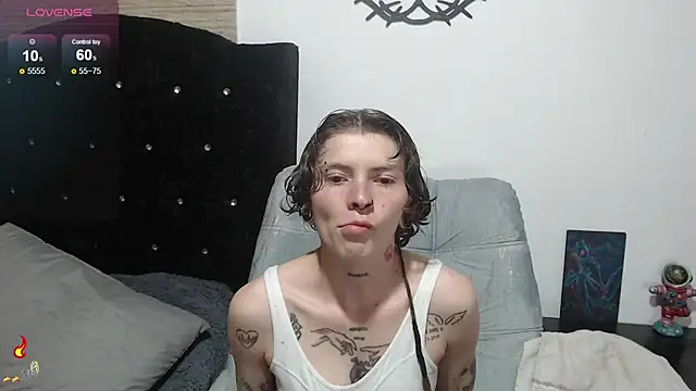 Snapshot of pretty_cristal69 chatting on September 8, 2025, 10:42 pm pretty cristal69 online show from September 8, 2025, 10:42 pm