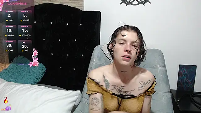 Snapshot of pretty_cristal69 chatting on September 25, 2025, 11:58 am pretty cristal69 online show from September 25, 2025, 11:58 am