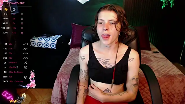 pretty cristal69 online show from March 26, 2026, 10:04 pm