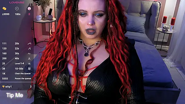 Miss Maya Mils online show from April 4, 2026, 1:04 am